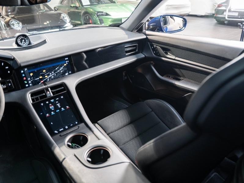 Voitures occasions PORSCHE Taycan Cross Turismo 4S Champagne-au-Mont-d'Or