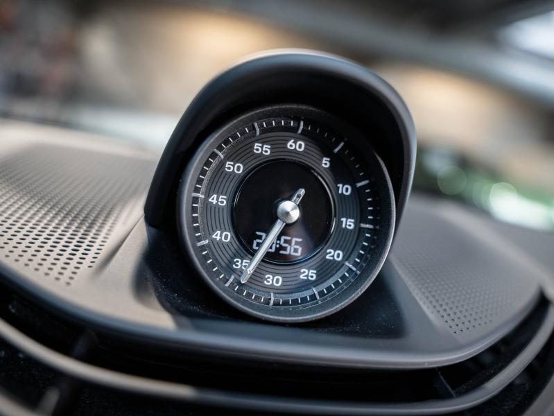 Voitures occasions PORSCHE Taycan Cross Turismo 4S Champagne-au-Mont-d'Or