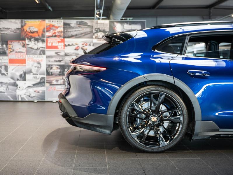 Voitures occasions PORSCHE Taycan Cross Turismo 4S Champagne-au-Mont-d'Or