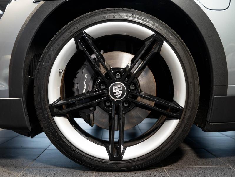 Voitures occasions PORSCHE Taycan Cross Turismo 4 Champagne-au-Mont-d'Or