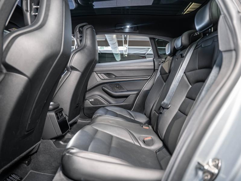 Voitures occasions PORSCHE Taycan Cross Turismo 4 Champagne-au-Mont-d'Or