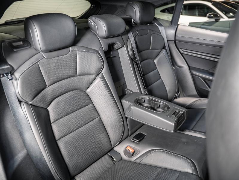 Voitures occasions PORSCHE Taycan Cross Turismo 4 Champagne-au-Mont-d'Or