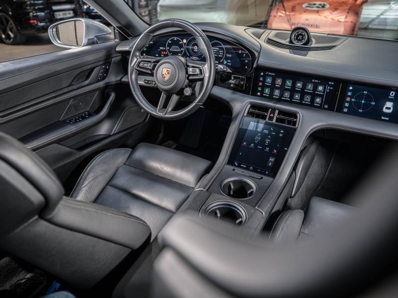 Voitures occasions PORSCHE Taycan Cross Turismo 4 Champagne-au-Mont-d'Or