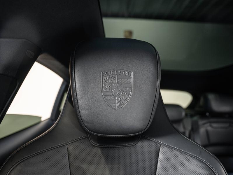 Voitures occasions PORSCHE Taycan Cross Turismo 4 Champagne-au-Mont-d'Or