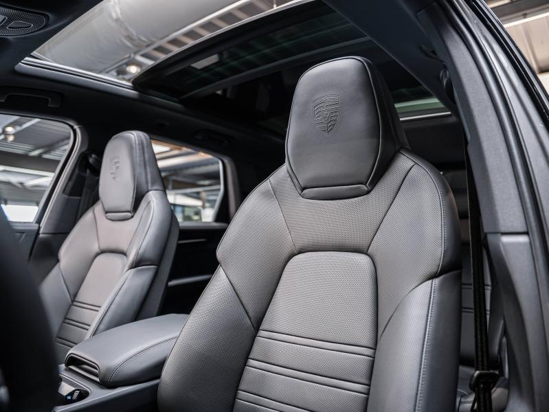 Voitures occasions PORSCHE CAYENNE Black Edition Champagne-au-Mont-d'Or