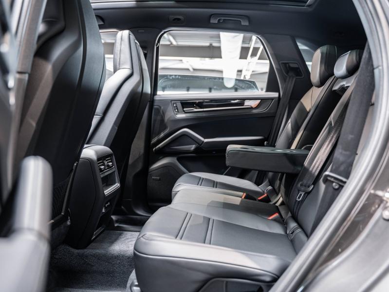 Voitures occasions PORSCHE CAYENNE Black Edition Champagne-au-Mont-d'Or