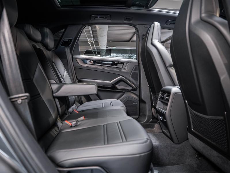 Voitures occasions PORSCHE CAYENNE Black Edition Champagne-au-Mont-d'Or