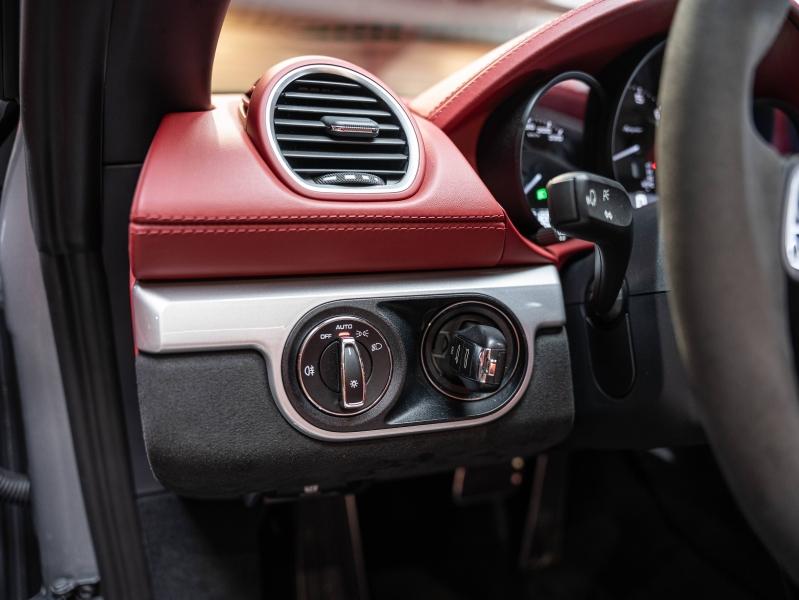 Voitures occasions PORSCHE 718 Spyder Base Champagne-au-Mont-d'Or