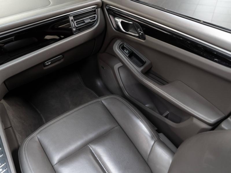 Voitures occasions PORSCHE MACAN S Champagne-au-Mont-d'Or