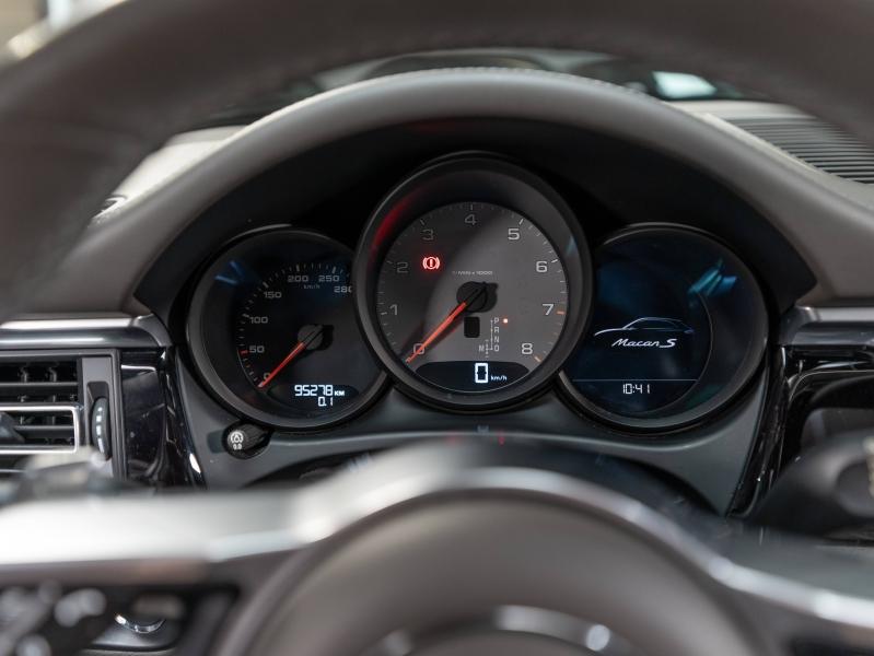 Voitures occasions PORSCHE MACAN S Champagne-au-Mont-d'Or