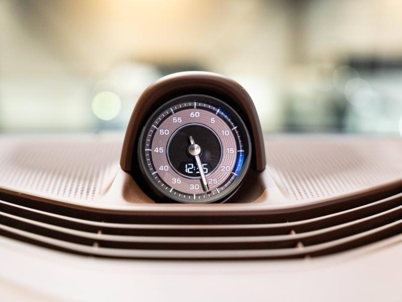 Voitures occasions PORSCHE Taycan Cross Turismo 4S Champagne-au-Mont-d'Or