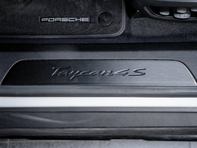 Voitures occasions PORSCHE Taycan 4S Champagne-au-Mont-d'Or