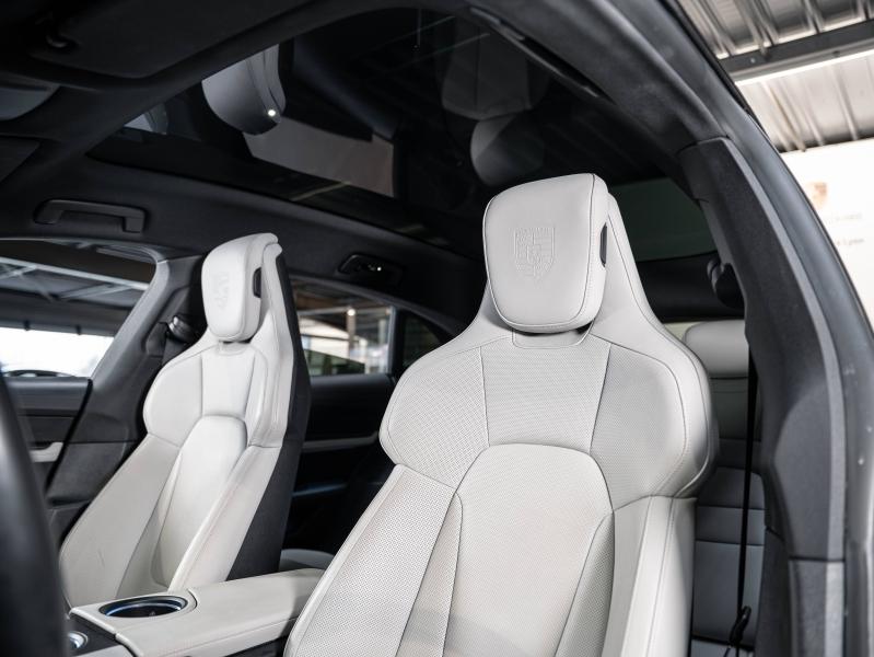 Voitures occasions PORSCHE Taycan 4S Champagne-au-Mont-d'Or