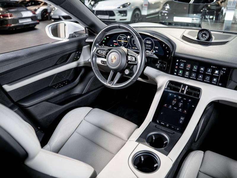 Voitures occasions PORSCHE Taycan 4S Champagne-au-Mont-d'Or