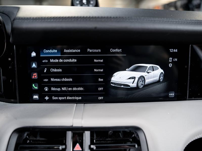 Voitures occasions PORSCHE Taycan 4S Champagne-au-Mont-d'Or