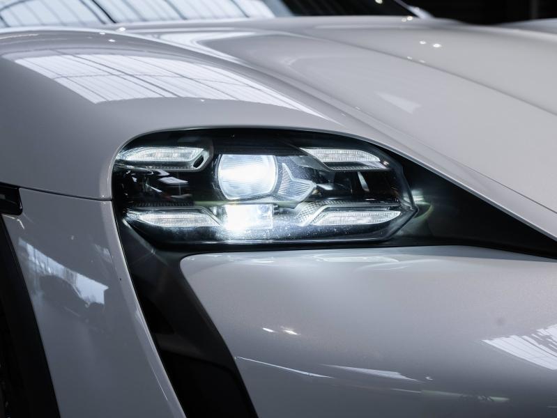 Voitures occasions PORSCHE Taycan 4S Champagne-au-Mont-d'Or