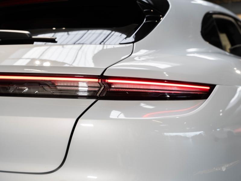 Voitures occasions PORSCHE Taycan 4S Champagne-au-Mont-d'Or