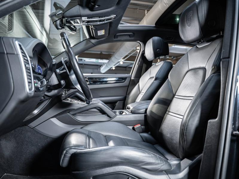 Voitures occasions PORSCHE CAYENNE E-Hybrid Champagne-au-Mont-d'Or