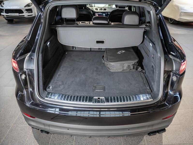 Voitures occasions PORSCHE CAYENNE E-Hybrid Champagne-au-Mont-d'Or