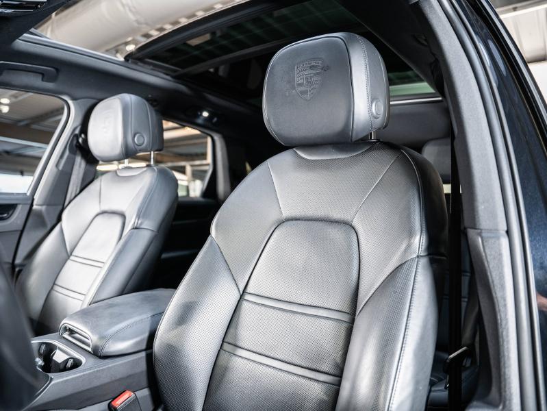 Voitures occasions PORSCHE CAYENNE E-Hybrid Champagne-au-Mont-d'Or