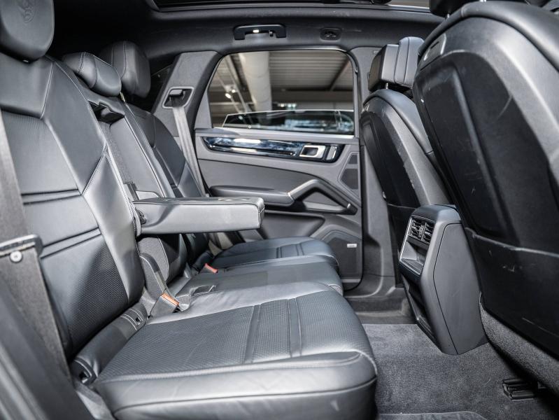 Voitures occasions PORSCHE CAYENNE E-Hybrid Champagne-au-Mont-d'Or