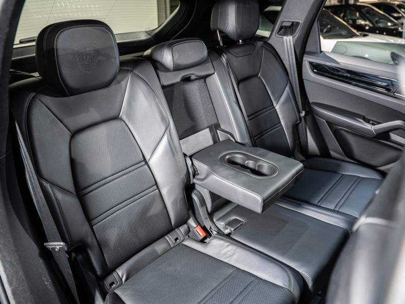 Voitures occasions PORSCHE CAYENNE E-Hybrid Champagne-au-Mont-d'Or