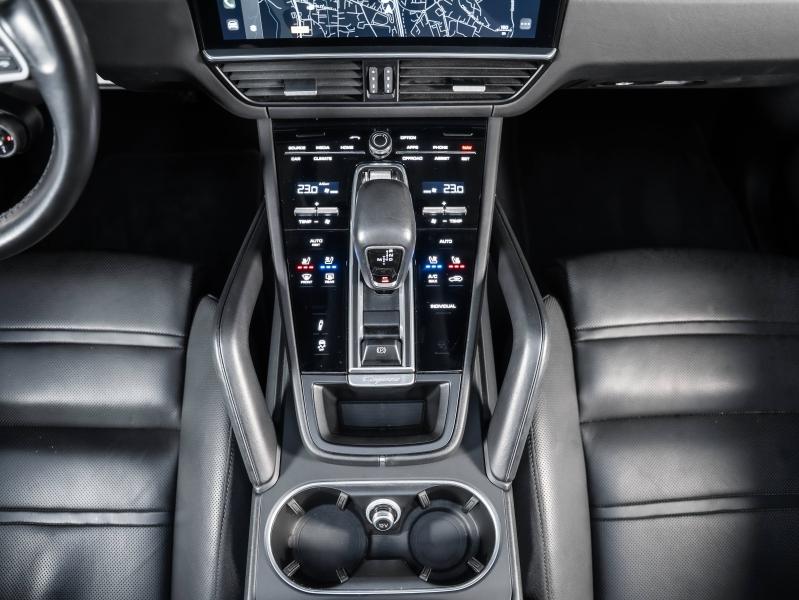 Voitures occasions PORSCHE CAYENNE E-Hybrid Champagne-au-Mont-d'Or