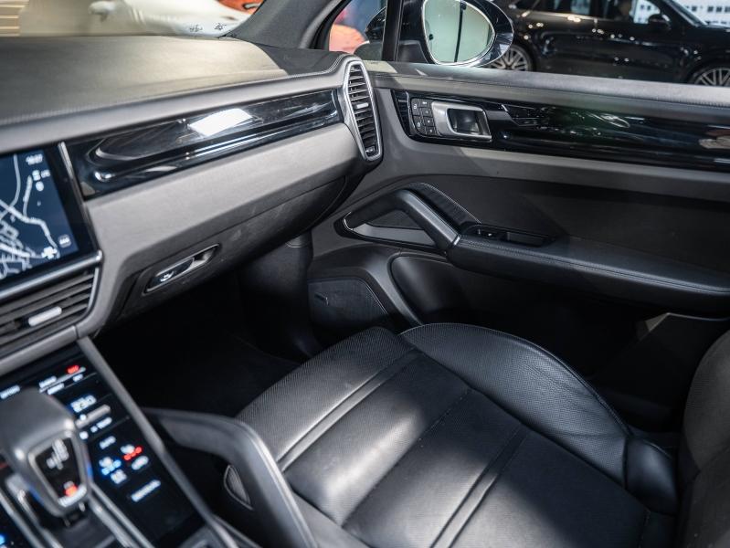 Voitures occasions PORSCHE CAYENNE E-Hybrid Champagne-au-Mont-d'Or