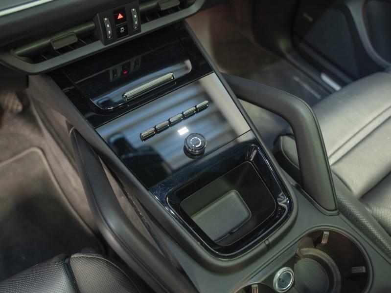 Voitures occasions PORSCHE CAYENNE E-Hybrid Champagne-au-Mont-d'Or