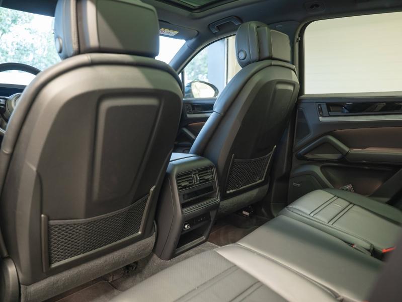 Voitures occasions PORSCHE CAYENNE E-Hybrid Champagne-au-Mont-d'Or