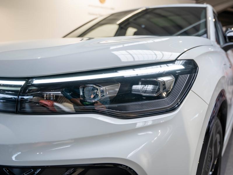 Voitures occasions VOLKSWAGEN TIGUAN R-Line Champagne-au-Mont-d'Or