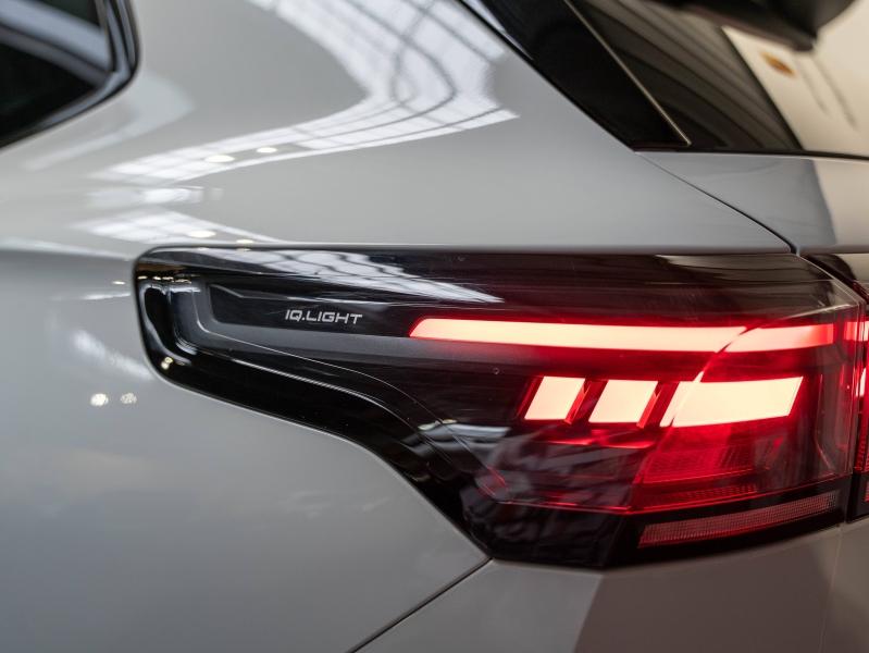 Voitures occasions VOLKSWAGEN TIGUAN R-Line Champagne-au-Mont-d'Or