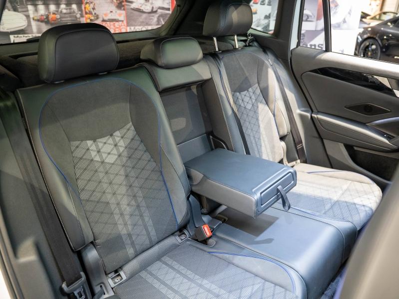 Voitures occasions VOLKSWAGEN TIGUAN R-Line Champagne-au-Mont-d'Or