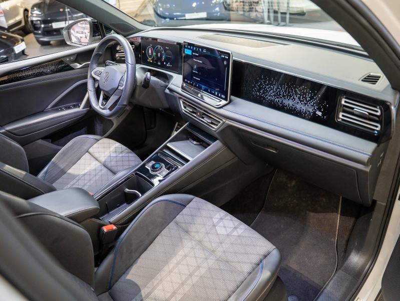 Voitures occasions VOLKSWAGEN TIGUAN R-Line Champagne-au-Mont-d'Or