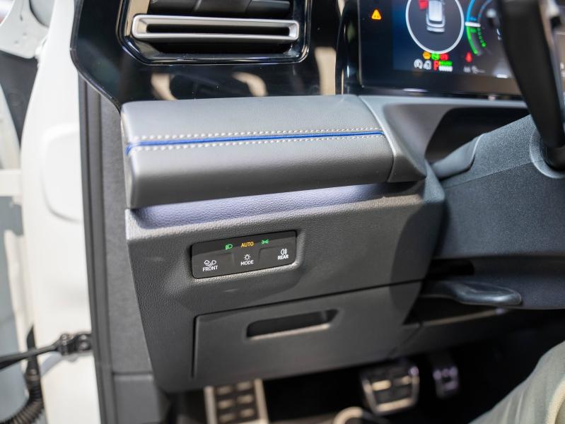 Voitures occasions VOLKSWAGEN TIGUAN R-Line Champagne-au-Mont-d'Or