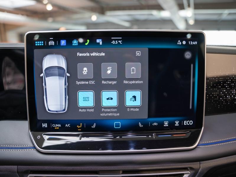 Voitures occasions VOLKSWAGEN TIGUAN R-Line Champagne-au-Mont-d'Or