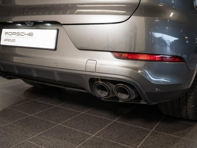 Voitures occasions PORSCHE CAYENNE E-Hybrid Champagne-au-Mont-d'Or