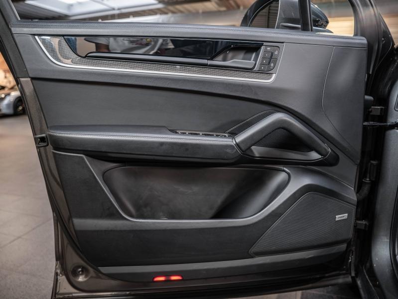 Voitures occasions PORSCHE CAYENNE E-Hybrid Champagne-au-Mont-d'Or