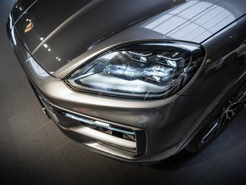 Voitures occasions PORSCHE CAYENNE E-Hybrid Champagne-au-Mont-d'Or