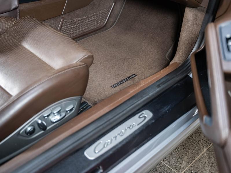 Voitures occasions PORSCHE 911 Coupe Carrera S Champagne-au-Mont-d'Or