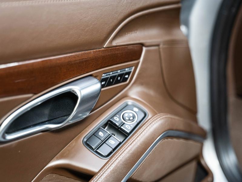 Voitures occasions PORSCHE 911 Coupe Carrera S Champagne-au-Mont-d'Or