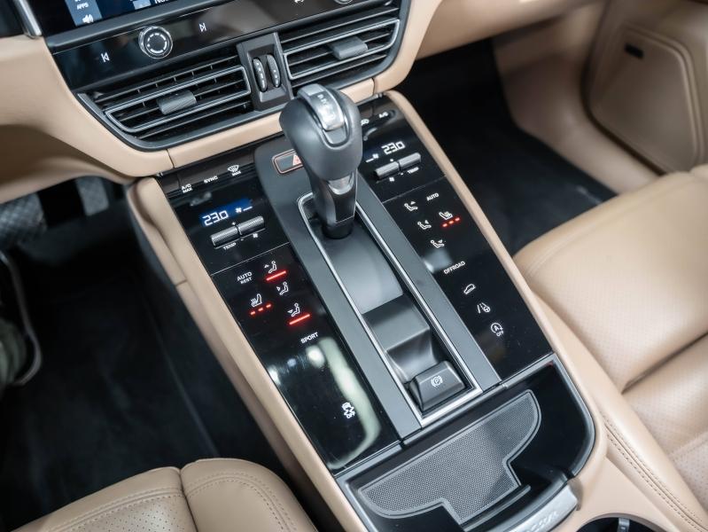 Voitures occasions PORSCHE MACAN Base Champagne-au-Mont-d'Or