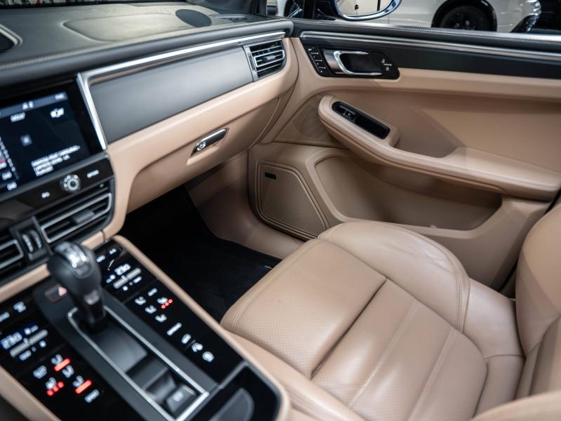 Voitures occasions PORSCHE MACAN Base Champagne-au-Mont-d'Or