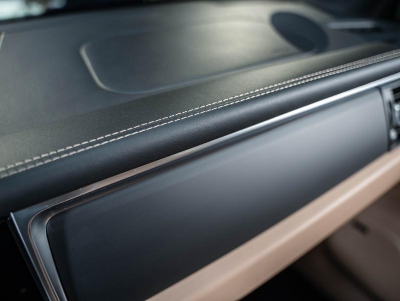 Voitures occasions PORSCHE MACAN Base Champagne-au-Mont-d'Or