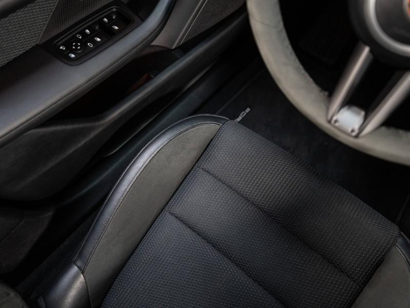 Voitures occasions PORSCHE Taycan Sport Turismo 4S Champagne-au-Mont-d'Or