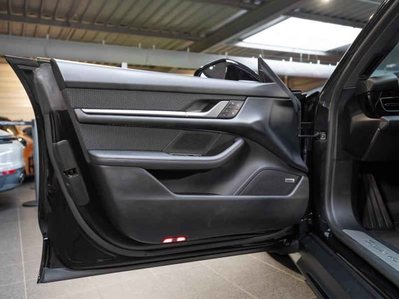 Voitures occasions PORSCHE Taycan Sport Turismo 4S Champagne-au-Mont-d'Or