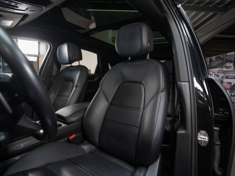 Voitures occasions PORSCHE CAYENNE E-Hybrid Champagne-au-Mont-d'Or