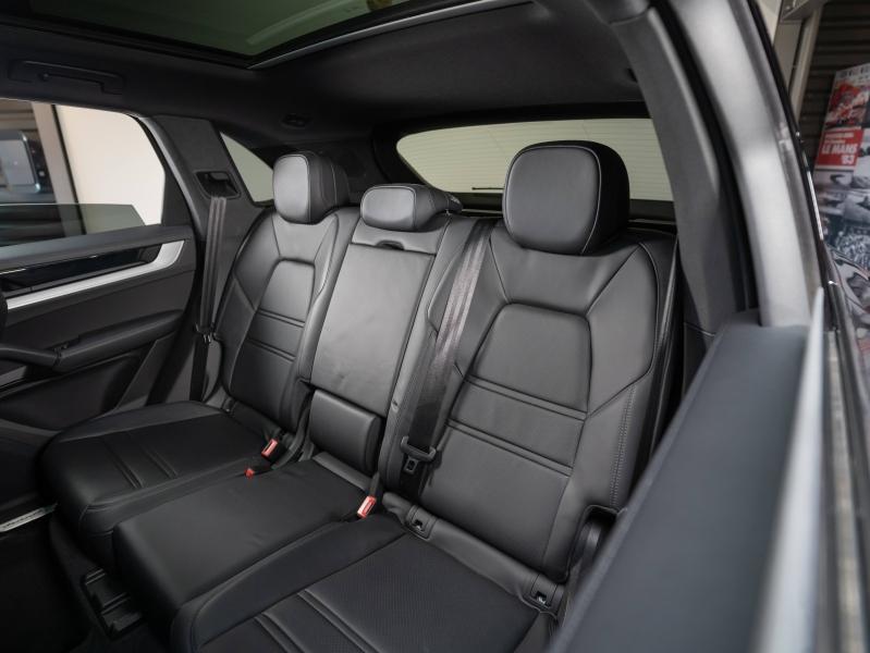 Voitures occasions PORSCHE CAYENNE E-Hybrid Champagne-au-Mont-d'Or