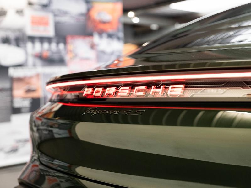 Voitures occasions PORSCHE Taycan 4S Champagne-au-Mont-d'Or