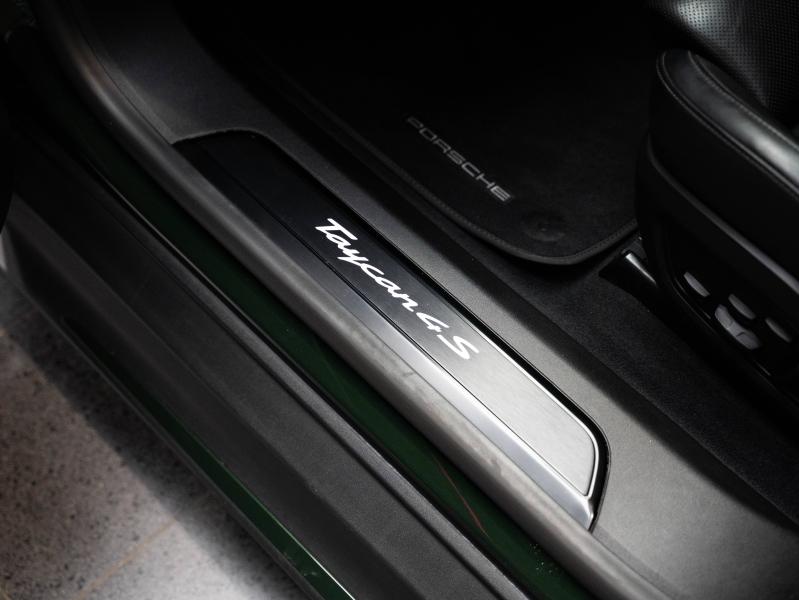 Voitures occasions PORSCHE Taycan 4S Champagne-au-Mont-d'Or